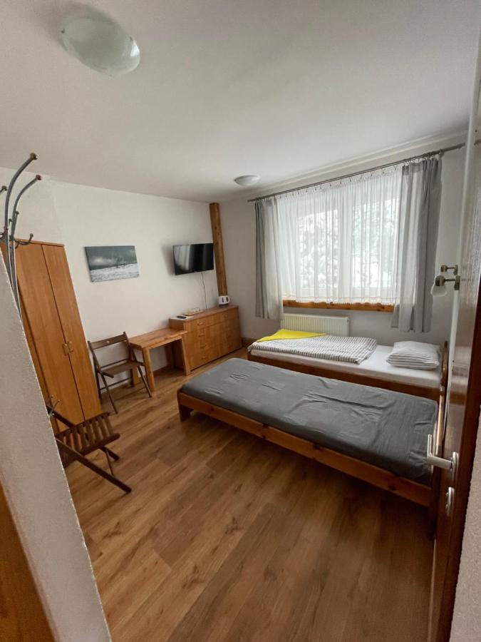Gosciniec Ozna Hotel Kiczora Buitenkant foto