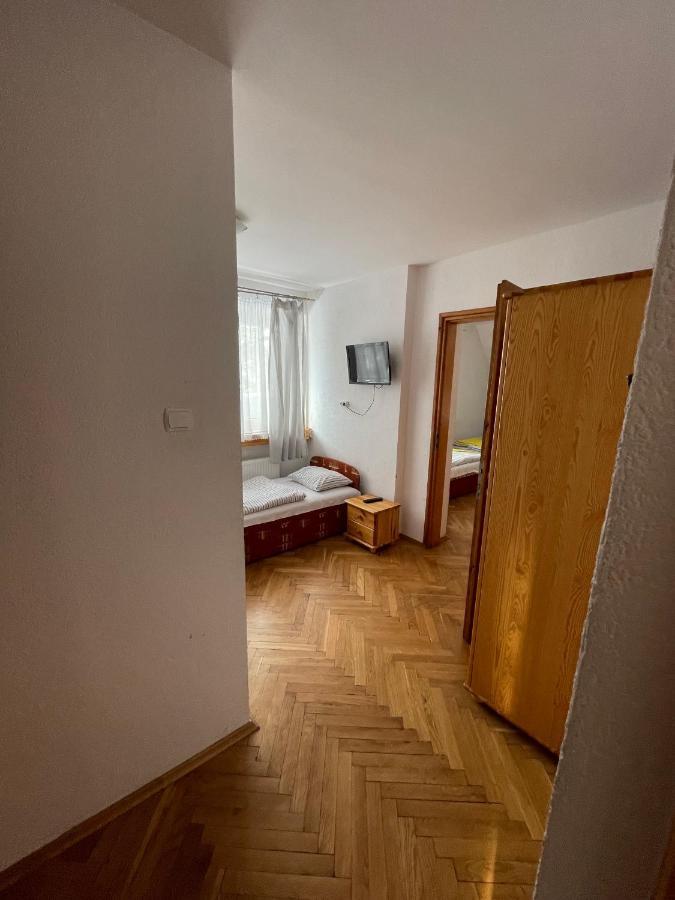 Gosciniec Ozna Hotel Kiczora Buitenkant foto