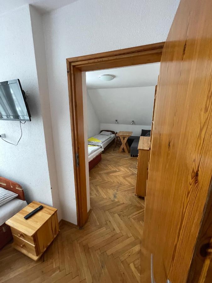 Gosciniec Ozna Hotel Kiczora Buitenkant foto